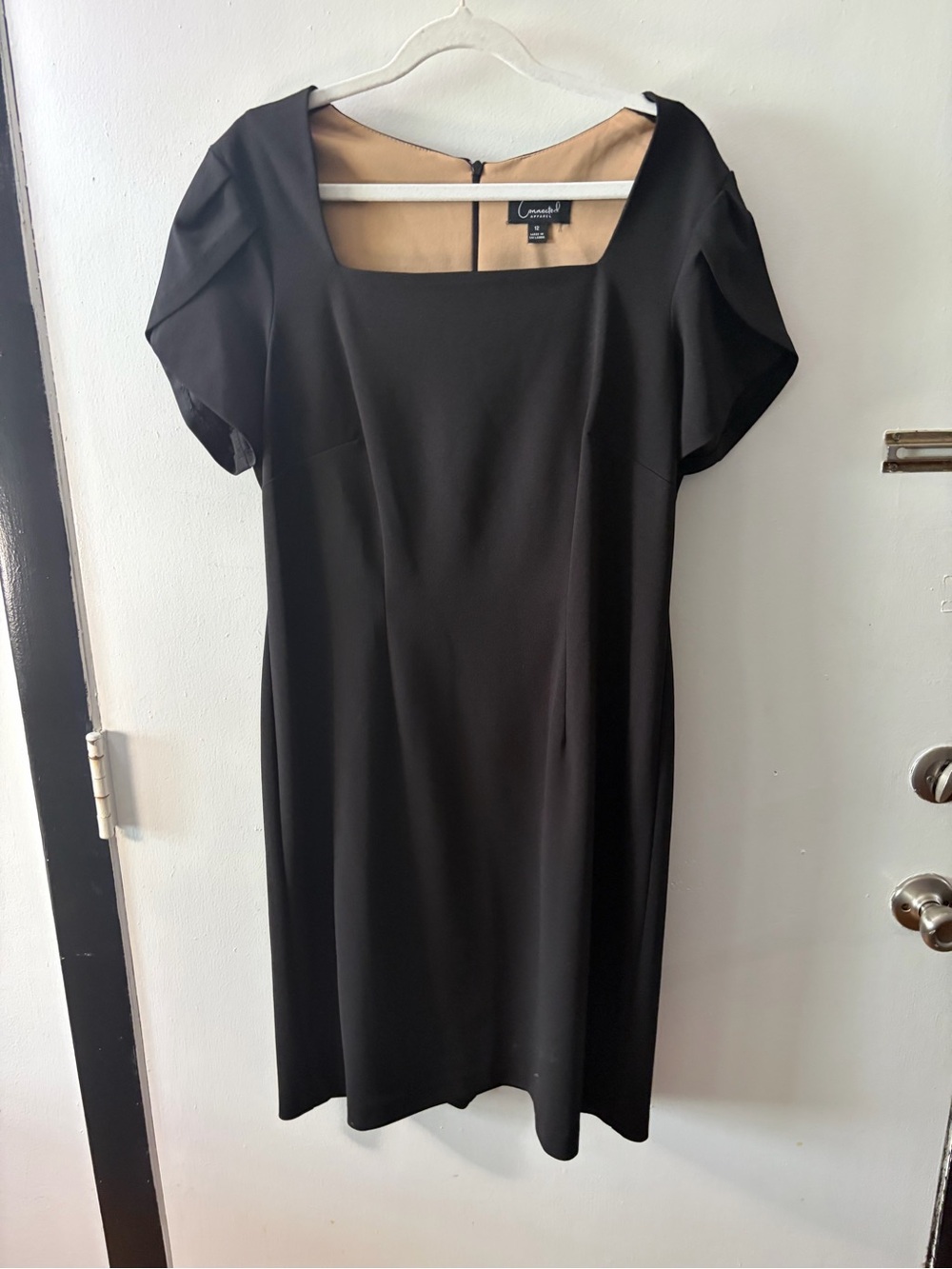 connected apparel Black Square-Neck Sheath Dress with Short Sleeves